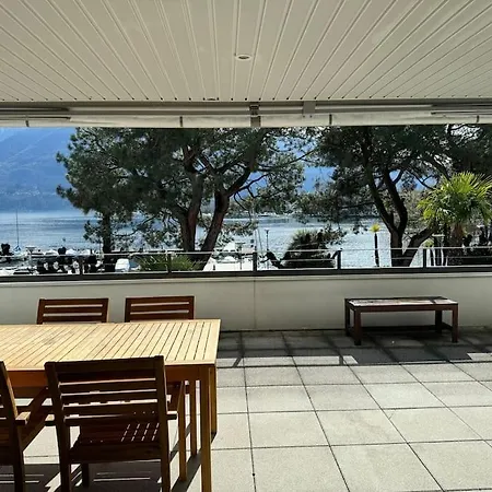 Apartment Fronte Muralto