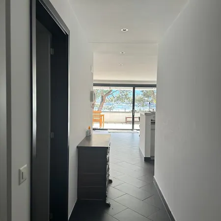 Apartment Fronte Muralto